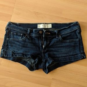 Abercrombie & Fitch low rise shorts